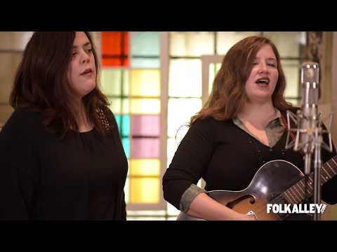 Folk Alley Sessions: Jolie Holland and Samantha Parton - "The Last"