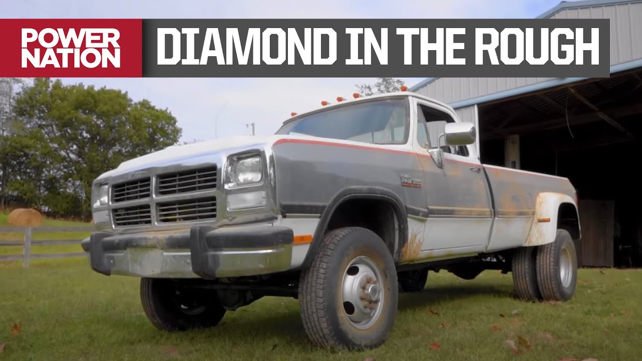 Unearthing A '93 Dodge Ram W350 - Music City Trucks S4, E5