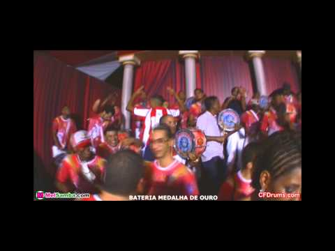 G.R.E.S. Estácio de Sá - Samba campeão de 2015 - AO VIVO na final!!! Bateria Medalha de Ouro