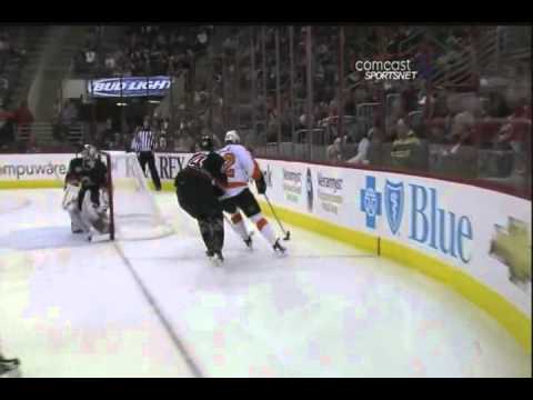 Danny Briere scores vs the Hurricanes - 11-11-10