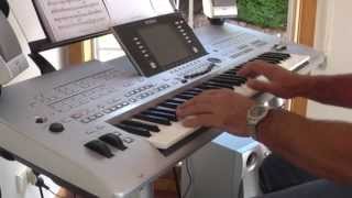 Blue Eyes Crying in the Rain played on the Yamaha Tyros 3