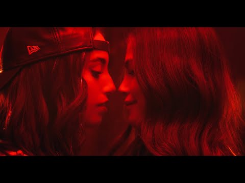 Nicole Favre - Ella (Video Oficial)