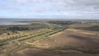 preview picture of video 'Tooradin, Victoria, Australia Runway 22 Approach'