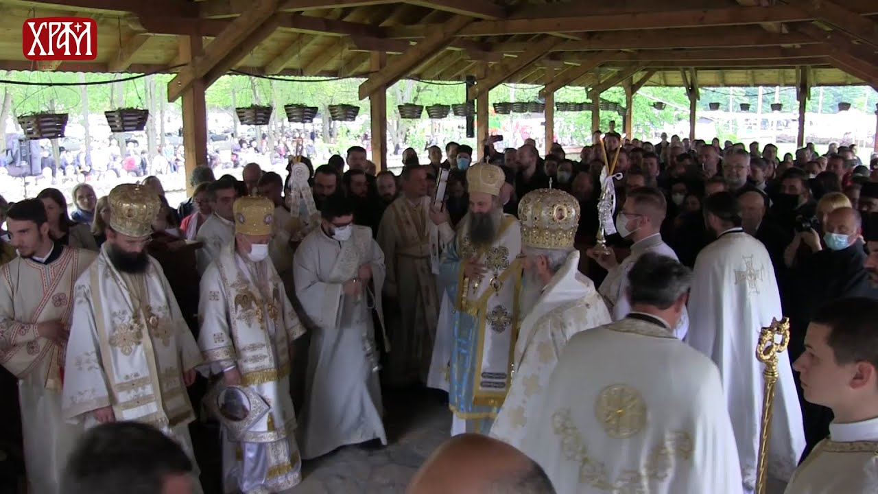 Патријарх српски Г. Порфирије богослужио у Недељу Мироносица у манастиру Тумане