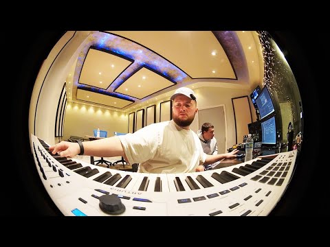 Making beats for VEEZE | 18 year old BILLBOARD Producer Making Detroit Beats | Producer Vlog 082