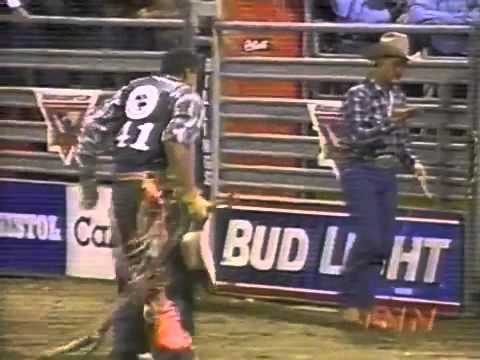 Rogerio Ferreira vs Yellow Jacket - 98 PBR Billings (90.5 pts)