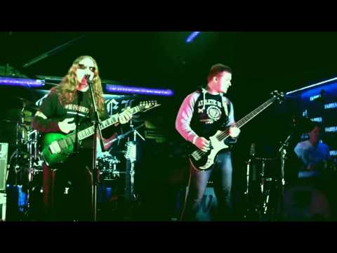 Malashnikow - MALASHIKOW - KOUKEJ VSTÁT(live)