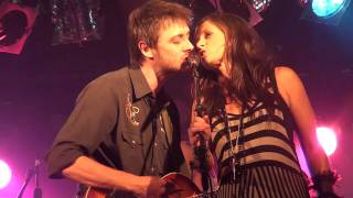 Kasey Chambers &amp; Shane Nicholson - Rattlin&#39;  Bones