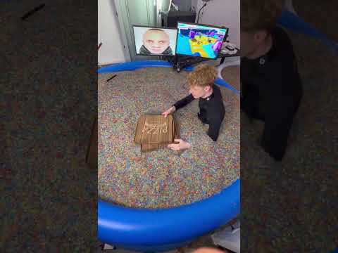 24H dans ma piscine d'ORBEEZ !