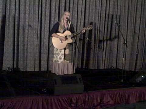Stephanie Smith at the Durango Songwriters Expo