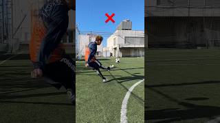 ブリッツカーブの蹴り方blitz curve shot tutorial #viral #skills #soccer #tutorial #shorts #curve