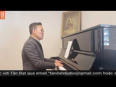 Thể hiện bởi Tấn Đạt