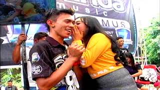 Download lagu Abah Lala Pamer Bojo Cendol Dawet Seger - Cover Album Zelinda Music 2019 mp3 Download lagu Abah Lala Pamer Bojo Cendol Dawet Seger - Cover Album Zelinda Music 2019 mp3
