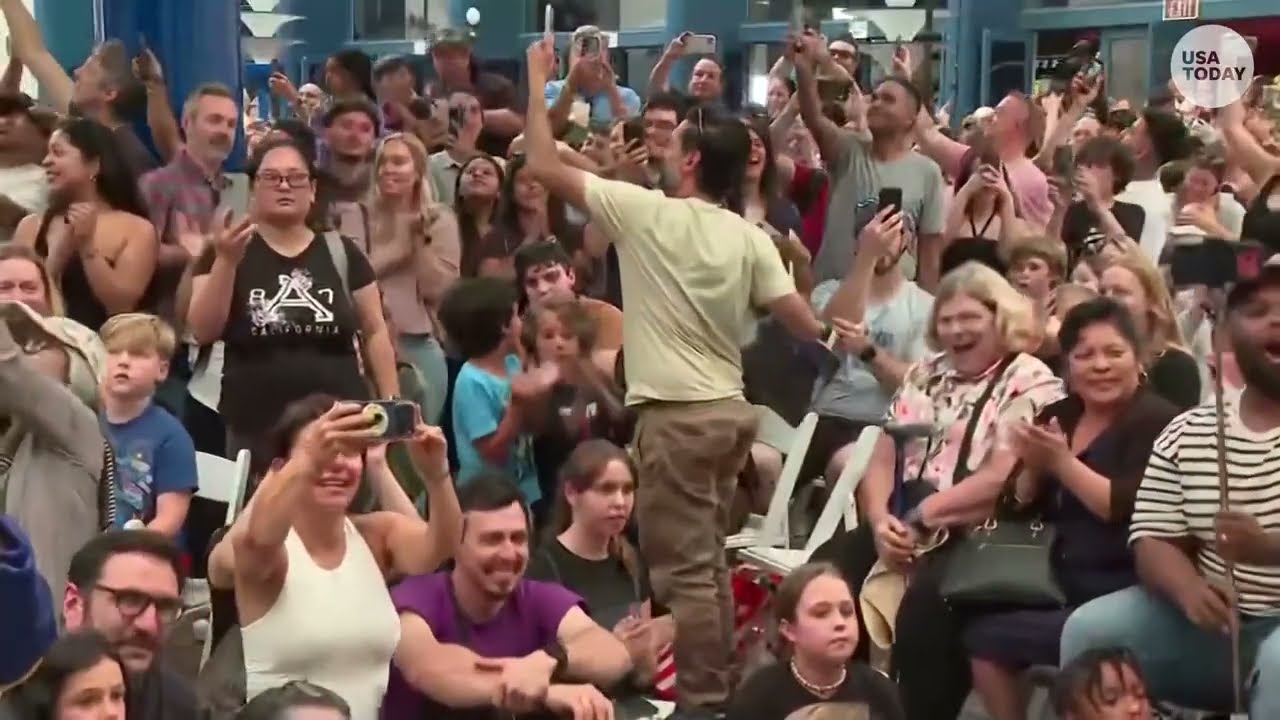 Artemis II landing reaction at San Diego watch party elicits 'USA' chants after return from moon