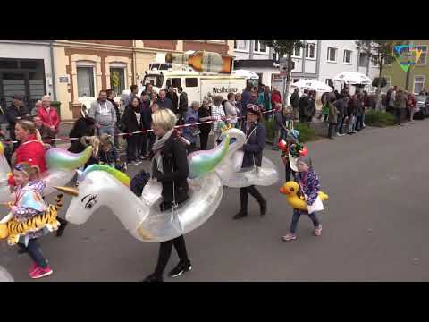 großer Festzug 31019