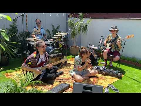 The Groovy Bastards - U&I | Live@ Backyard Session |