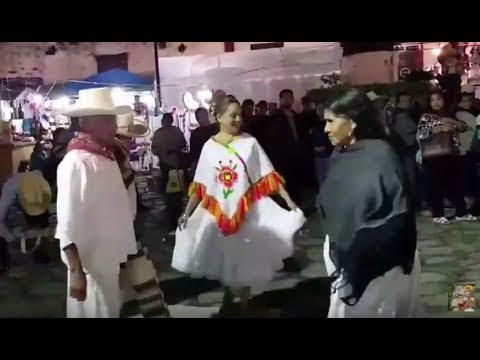 Noche de Huapango con el Trío Guardianes de la Huasteca y don Abundio y su esposa