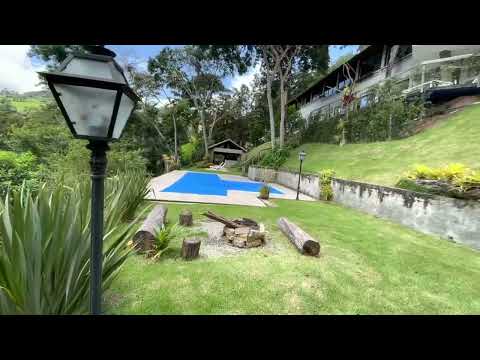 Casa em Itaipava dentro de Condomínio