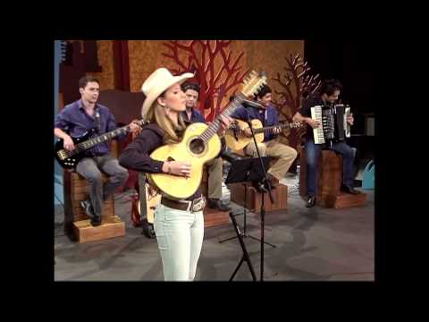 "Brincando com a viola", por Bruna Viola