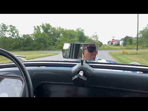 1953 Citroen Traction Avant - driving