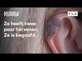 Whut?! Een klein paar hersens op haar oor?