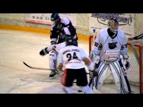 Karjalainen, Pihlström ja Korpisalo HCK - Kiekko-Vantaa pelin jälkeen 14.9.2012