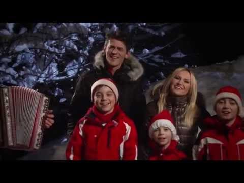 DRUŽINA SOTOŠEK, MARKO PEZDIRC & NUŠA DERENDA - Božič pri nas (Official video)