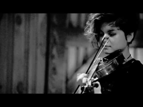 Daisy Castro - Blue Drag