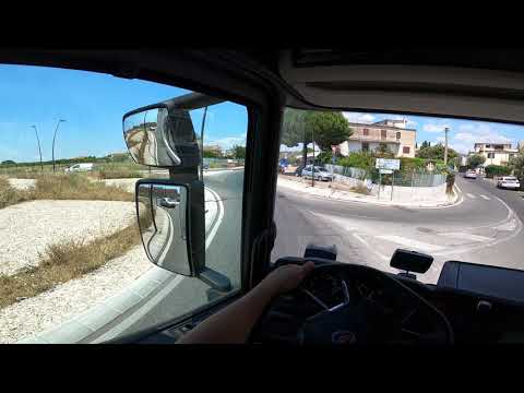 How to use a horn in Italy POV Driving Scania Next Generation R450 - Cecchina,Italy