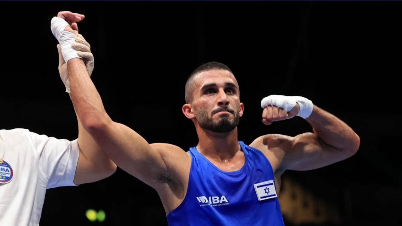 המתאגרף הישראלי בקרב גדול מעפיל לרבע הגמר! צפו בניצחון של שתיווי 