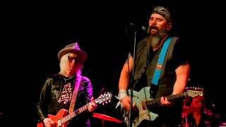 STEVE EARLE: Fixing to Die - 30th Anniversary of Copperhead Road