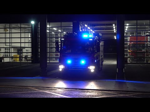 Merseyside Fire & Rescue Service / City Centre First Pump / Turnout