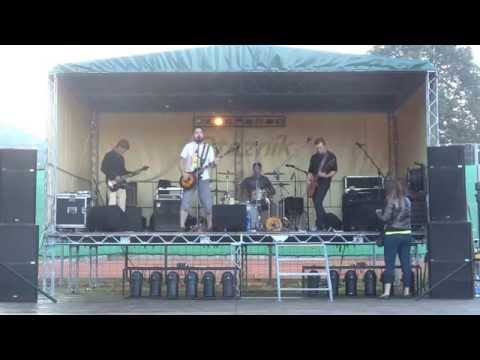 Bottomless Pit - Bottomless Pit - live ukázky