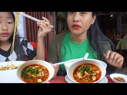 Seafood Tomyam Noodle Soup -$3.50 For A Bowl - Phnom Penh Street Food