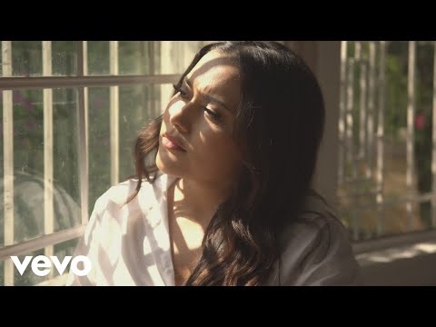 Jessica Ballesteros - Quiero Dormir Cansada