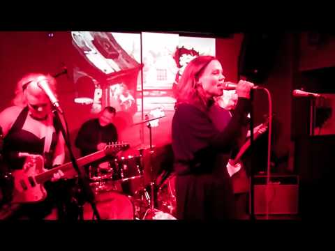Ex Go-Gos Belinda Carlisle and The Priscillas Our Lips Are Sealed London 2010