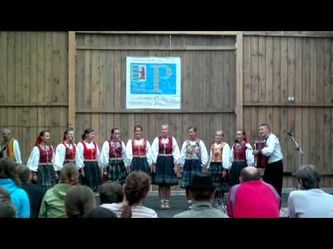 Rusínska vatra Malý Lipník 11.8.2012 - Barvinok Kamienka výstúpenie