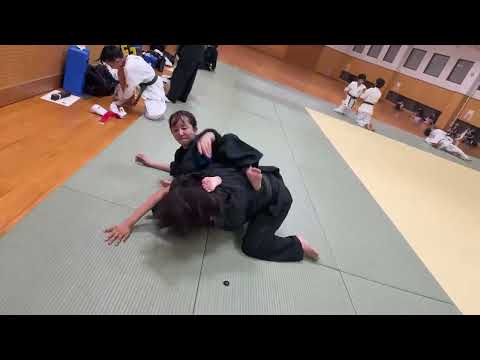 女子柔術スパーリング