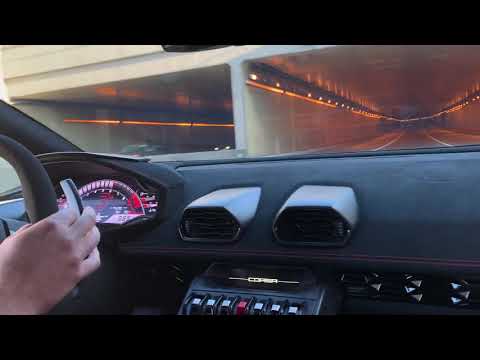 Lamborghini Huracán Performante - LOUD Tunnel Run in Corsa Mode! Beautiful V10 Sounds