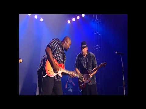 Shawn Holt and The Teardrops - Rawa Blues Festival  2014