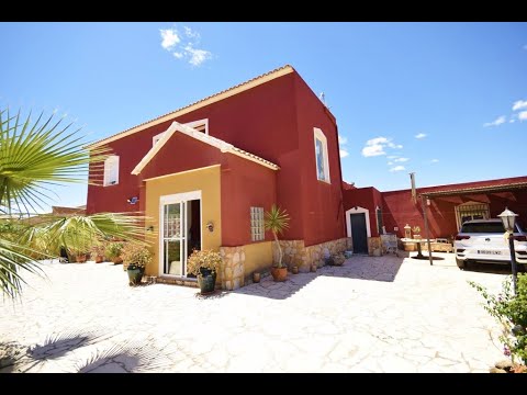 SOLD - Five bedroom villa for sale in Albox with a garage and amazing views / Villa Sirena - AH13001