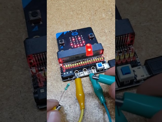 Vídeo relacionado con HALJIA Placa de expansión para Placa adaptadora BBC Micro:bit Mini Placa de ruptura Adaptador de zumbador Integrado IO Puertos IIC compatibles con BBC Microbit V2 V1 Placa Controladora(sin Micro bit)
