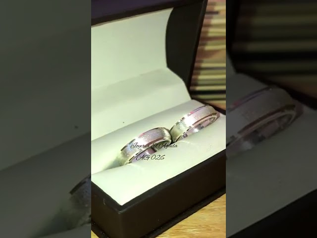 Vídeo relacionado con Meissa 925 Plata Anillos para hombre Anillos de compromiso para parejas ajustable con circonita cúbica Anillos de boda Joyas de boda Regalo San Valentín (Juego de Dos Anillos)