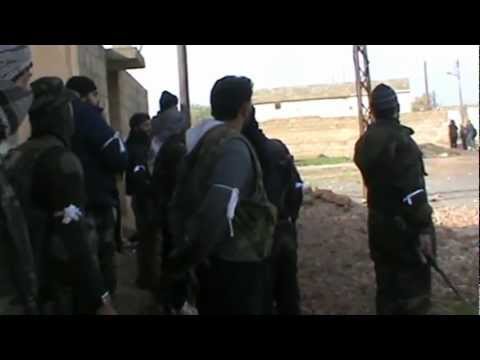 التجهيز لاقتحام أحد حواجز النظام في قرية معان في ريف حماة من قبل كتيبة شباب الإسلام