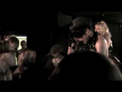 Good Kisser - Hunx and His Punx