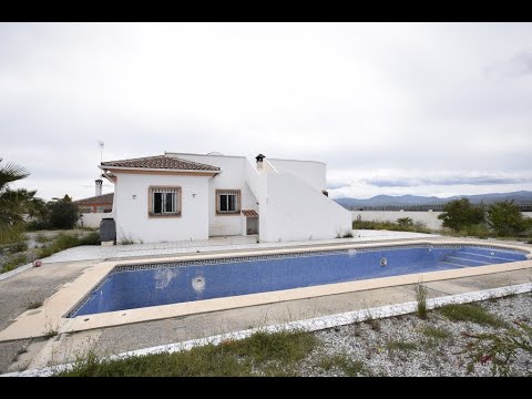 SOLD - Villa Plum AH12558 - Investment opportunity with a 12x4m pool for sale in Almeria!