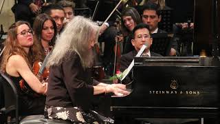 Download lagu Martha Argerich - Schumann - Liszt - Widmung (Liebeslied) - Tucumán 2018 mp3 Download lagu Martha Argerich - Schumann - Liszt - Widmung (Liebeslied) - Tucumán 2018 mp3