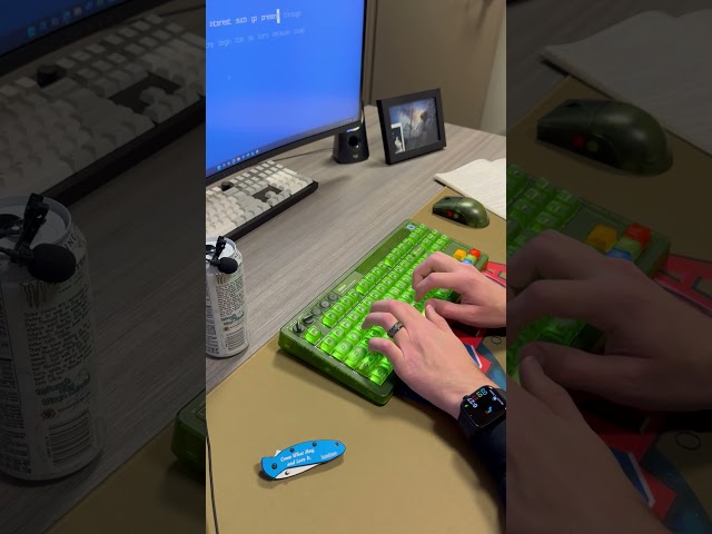Vídeo relacionado con 8Bitdo Retro 87 Mechanical Keyboard with RGB Backlight, Bluetooth/2.4G/USB-C Hot Swappable Wireless Gaming Keyboard for Windows and Android - Xbox Edition - Spanish ISO Layout