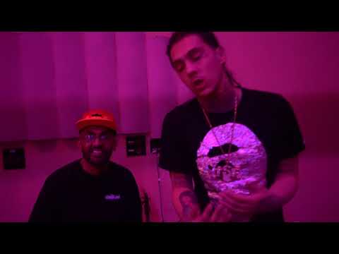 Peso Peso says... in studio