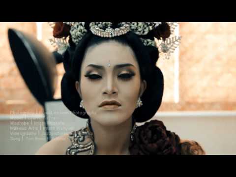 DIAMOND OF INDONESIA II cover Tom Boxer ft.Antonio Moreno